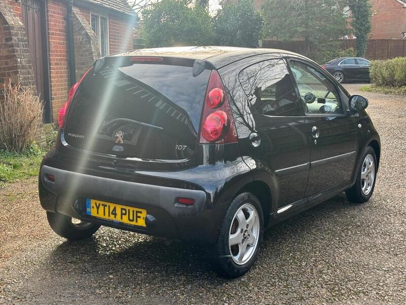 PEUGEOT 107