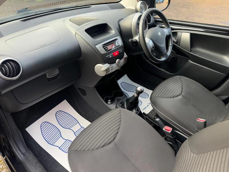 PEUGEOT 107