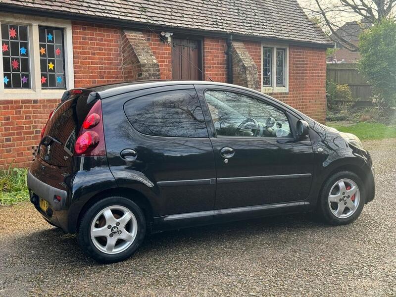 PEUGEOT 107