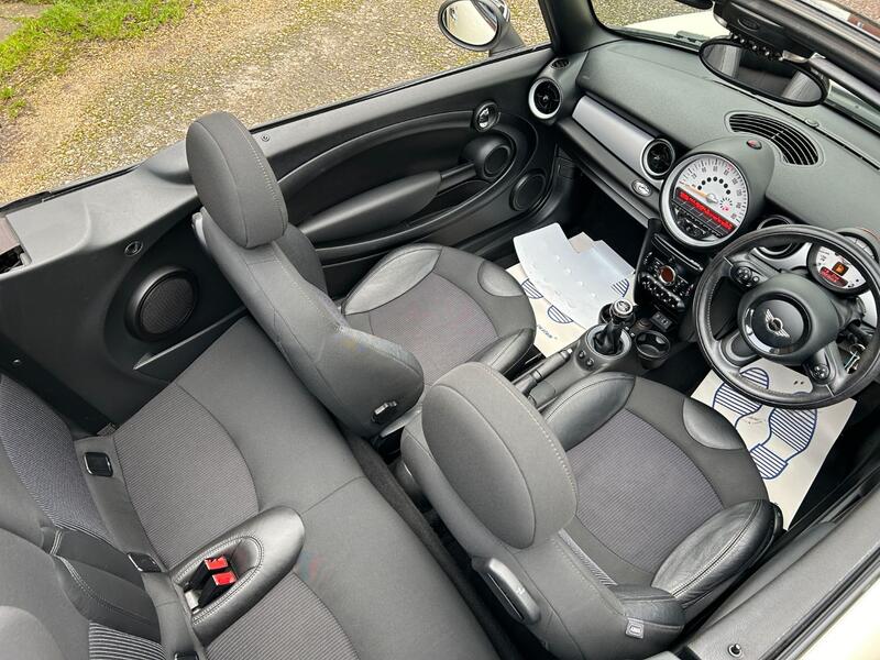 MINI CONVERTIBLE