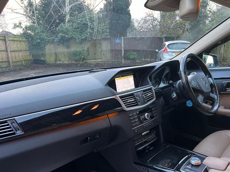 MERCEDES-BENZ E CLASS