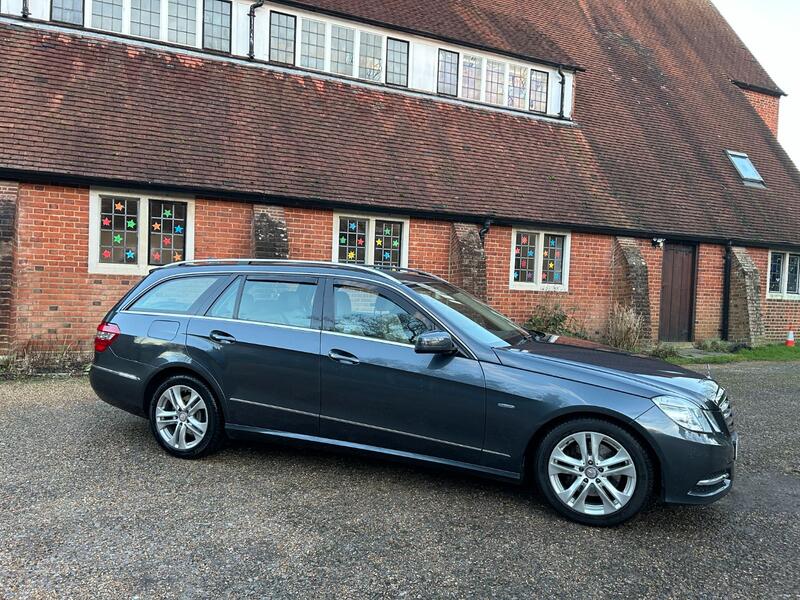 View MERCEDES-BENZ E CLASS 2.1 E250 CDI BlueEfficiency Avantgarde