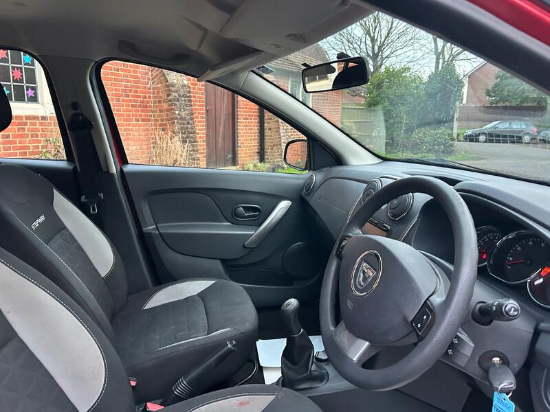 View DACIA SANDERO STEPWAY 0.9 Stepway Laureate TCe 90