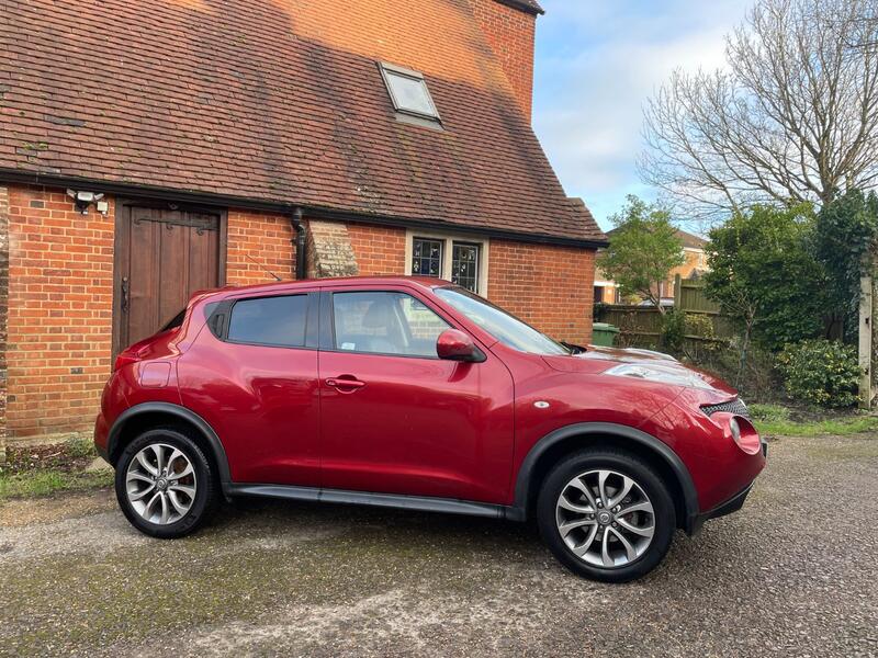 View NISSAN JUKE 1.6 Tekna