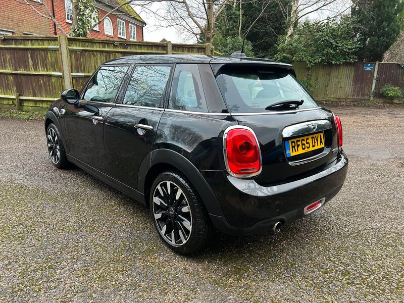 MINI HATCH