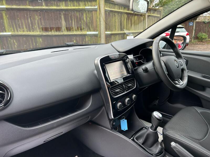 View RENAULT CLIO 1.2 Dynamique Nav 1.2 16V 75