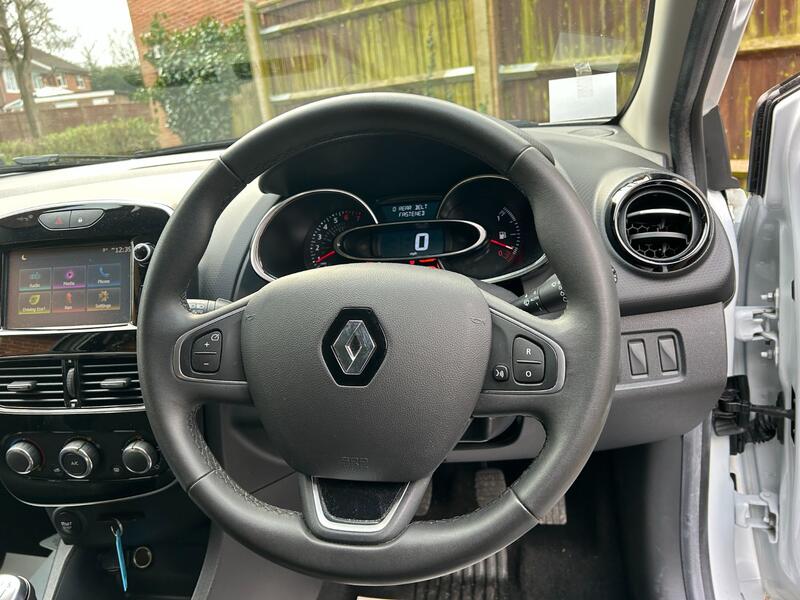 RENAULT CLIO