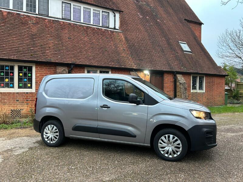 View PEUGEOT PARTNER 1.5 BlueHDi 1000 Professional Premium