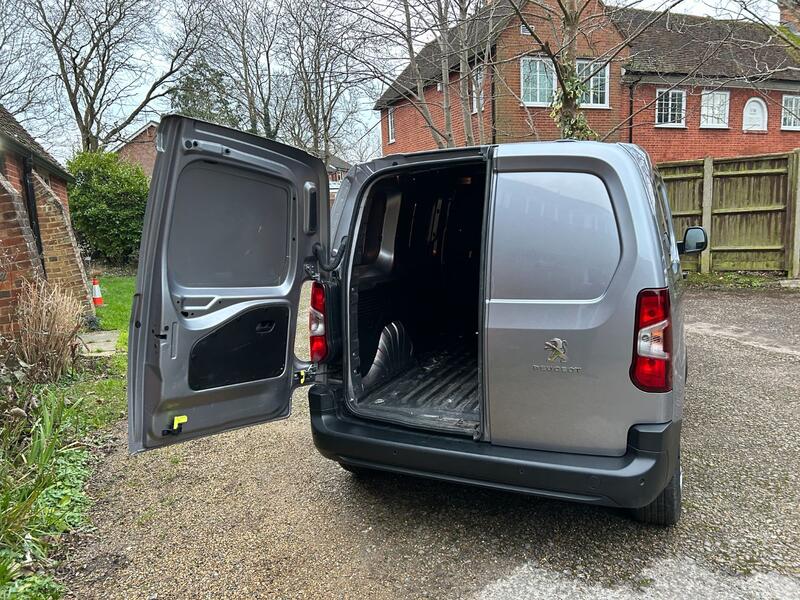 PEUGEOT PARTNER