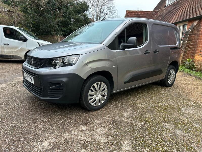 PEUGEOT PARTNER