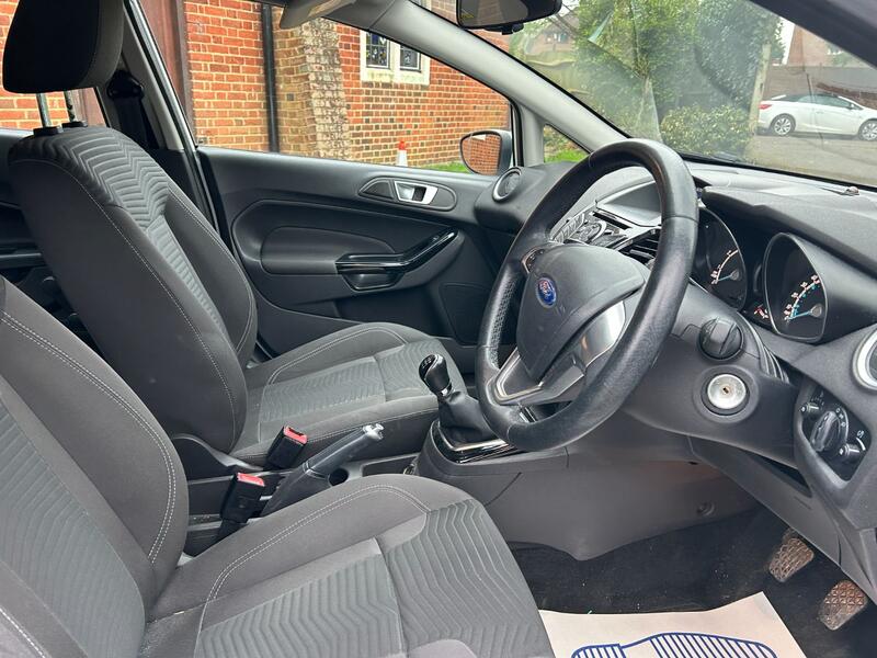 View FORD FIESTA 1.3 Zetec