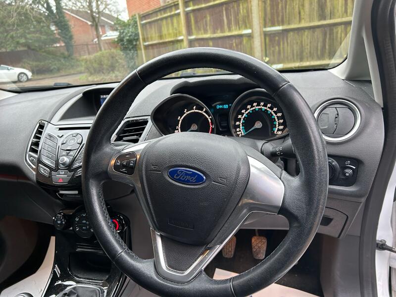 FORD FIESTA