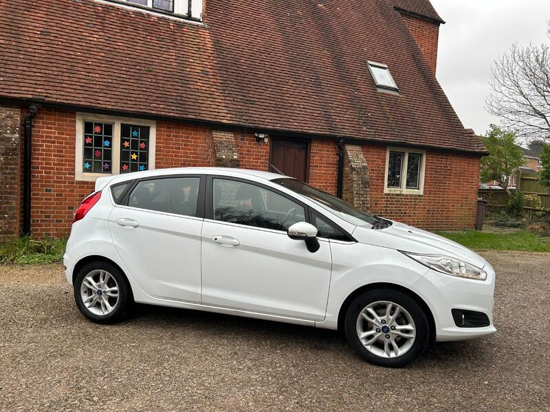 View FORD FIESTA 1.3 Zetec