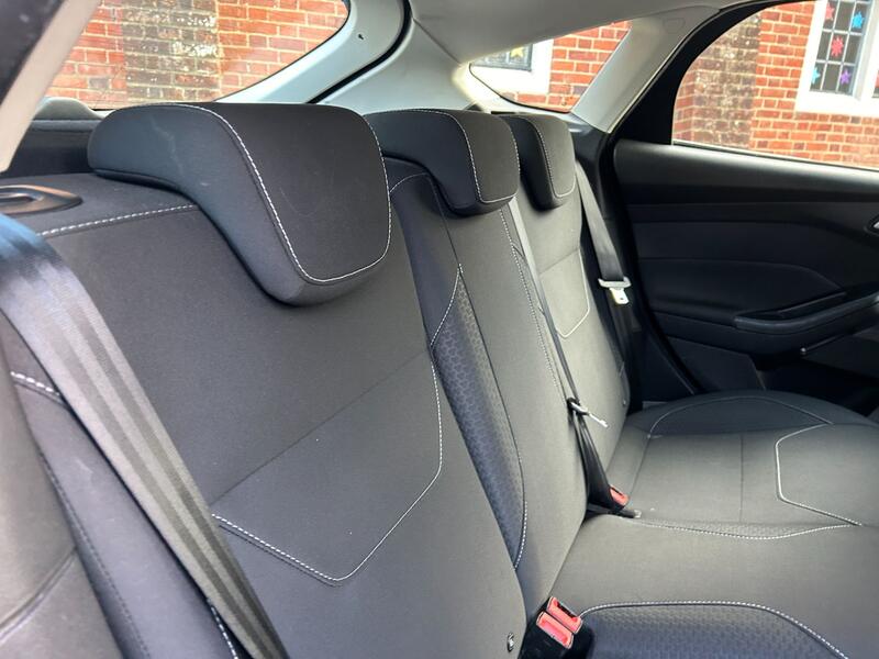 FORD FOCUS