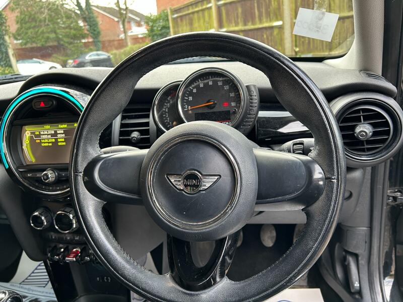 MINI HATCH