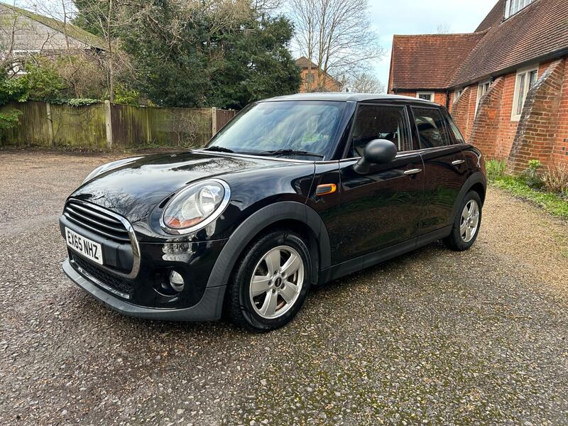 MINI HATCH