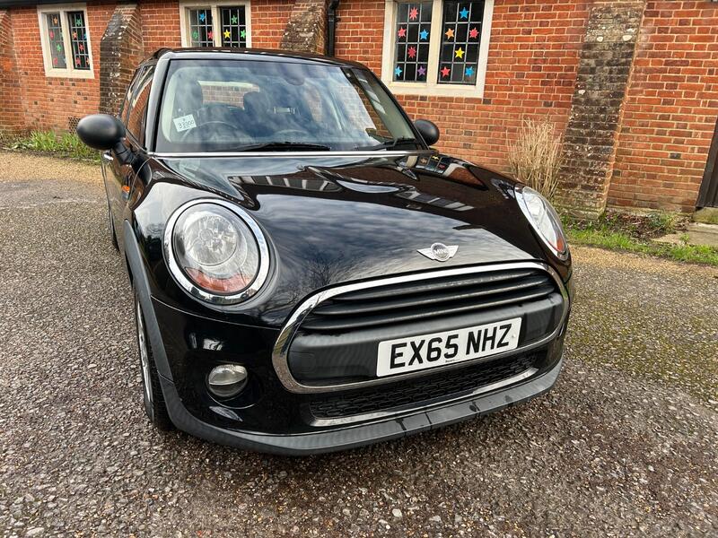 MINI HATCH