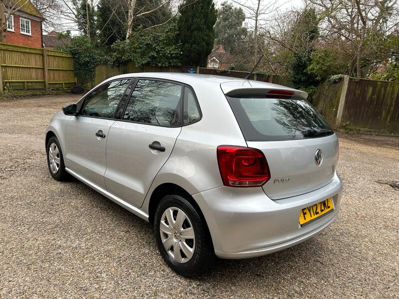 VOLKSWAGEN POLO