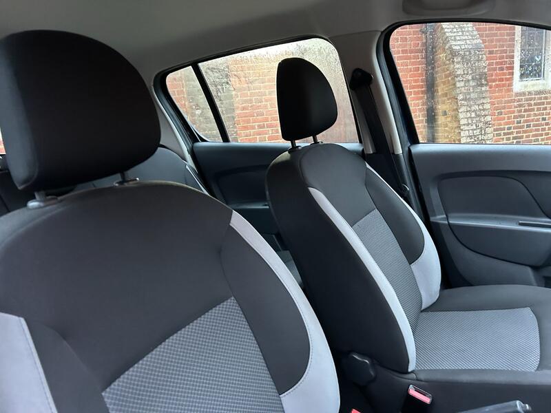 DACIA SANDERO