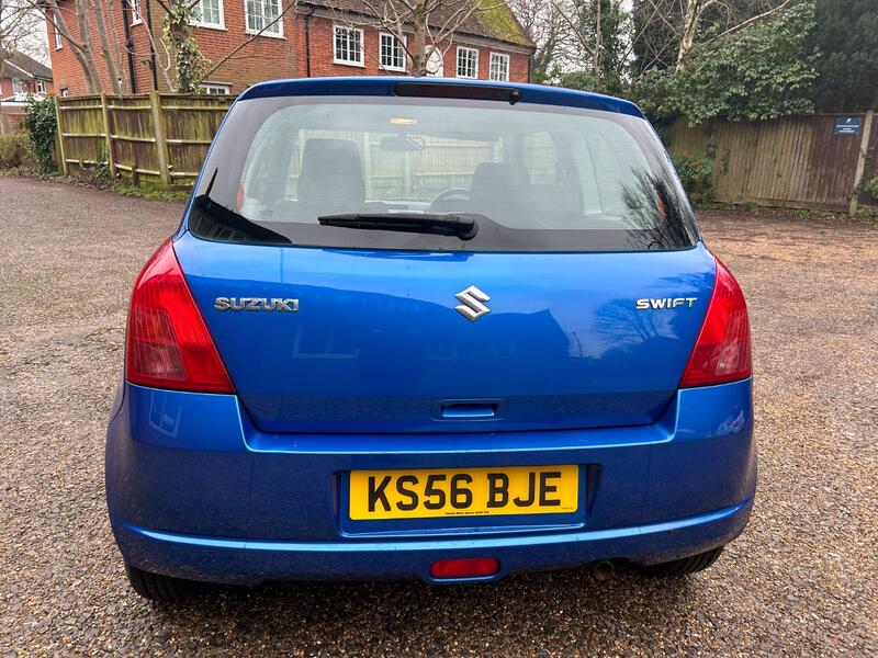 SUZUKI SWIFT