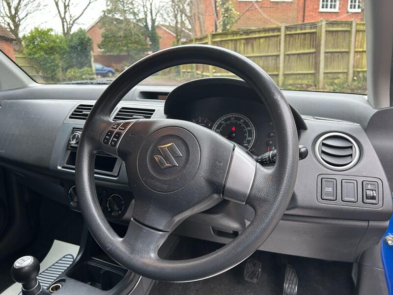 SUZUKI SWIFT