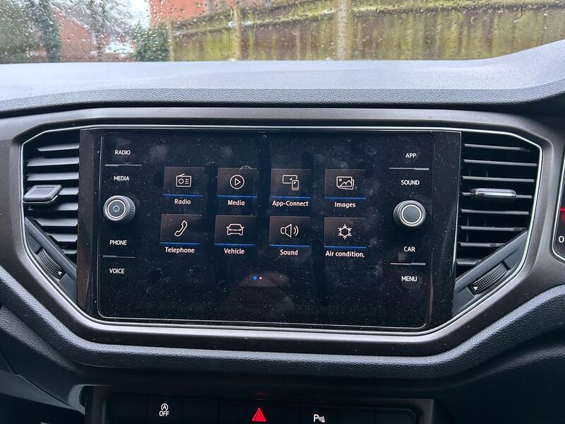 VOLKSWAGEN T-ROC
