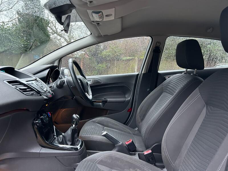 View FORD FIESTA 1.3 Zetec