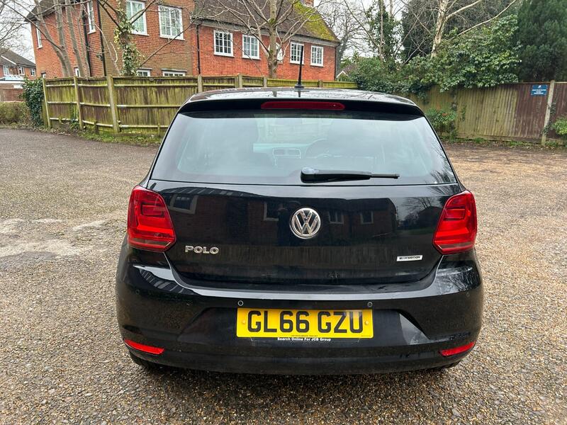 VOLKSWAGEN POLO