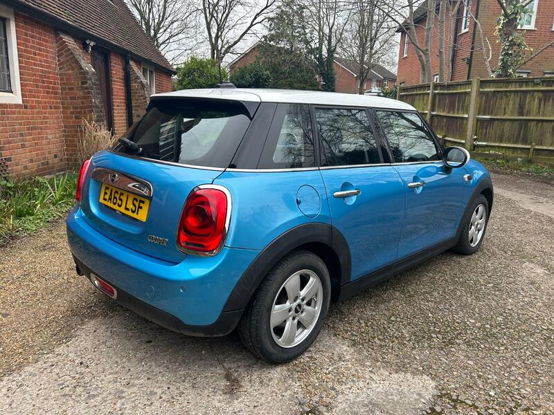 MINI HATCH
