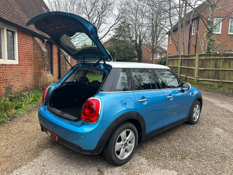 MINI HATCH