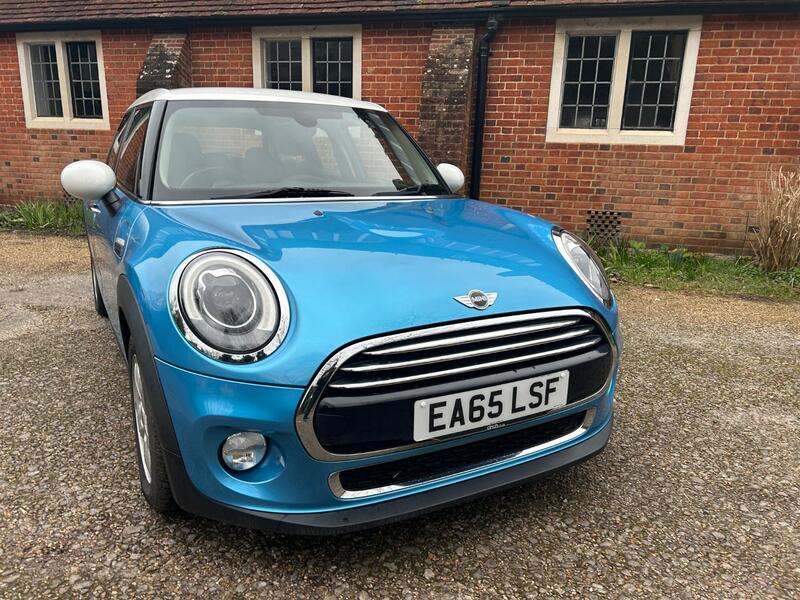 MINI HATCH