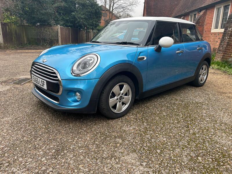 MINI HATCH