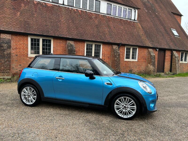 View MINI HATCH 1.5 Cooper 3-Door Hatch