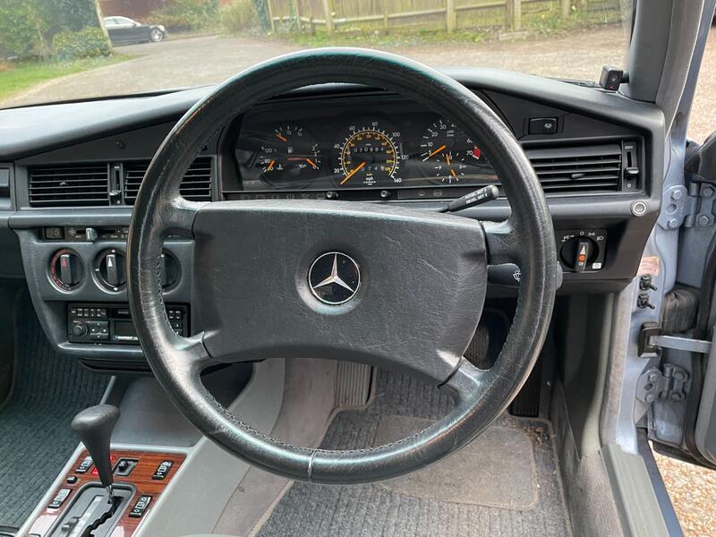 MERCEDES-BENZ 190