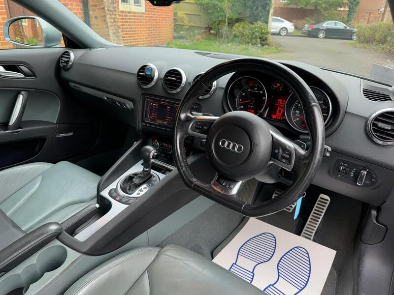 AUDI TT