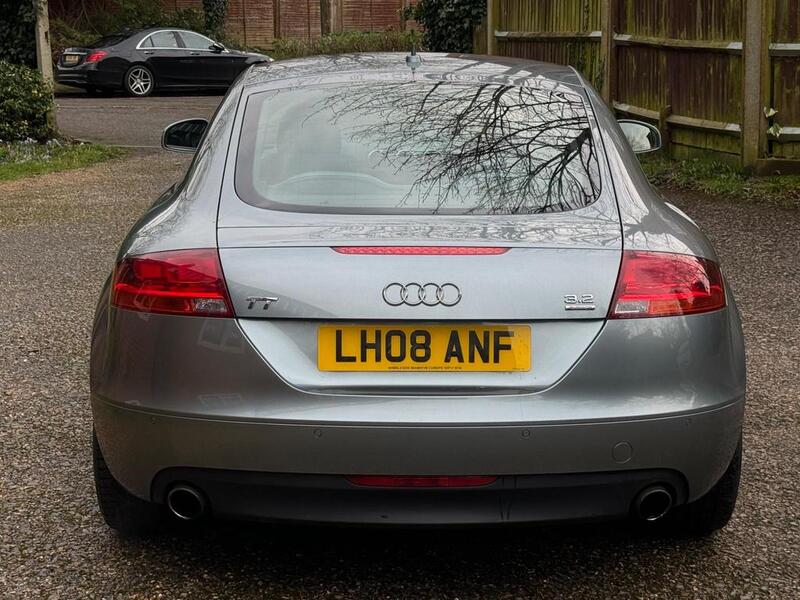 AUDI TT
