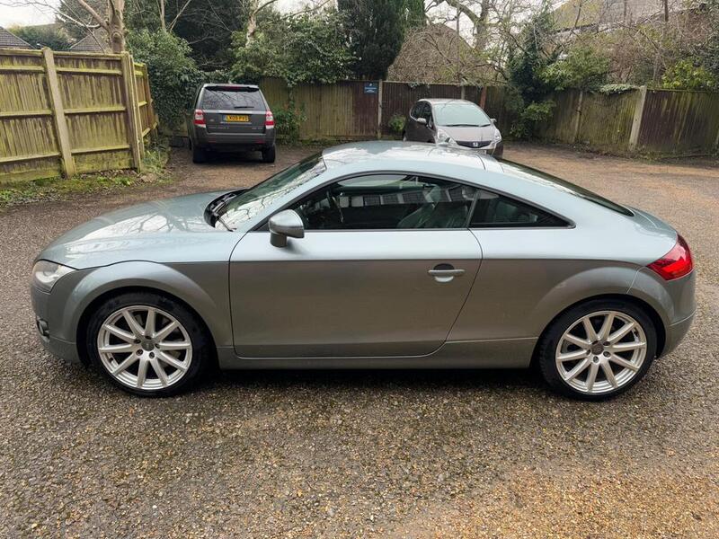 AUDI TT