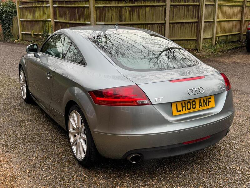 AUDI TT