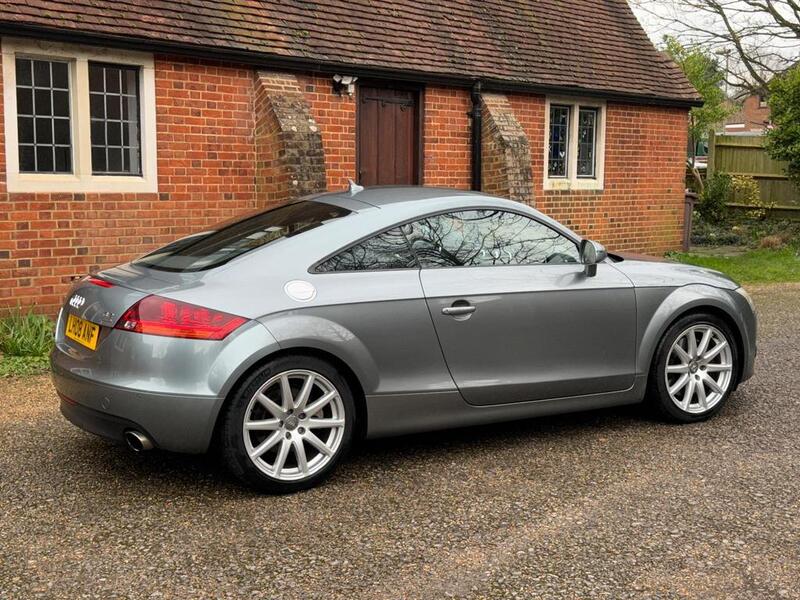 AUDI TT