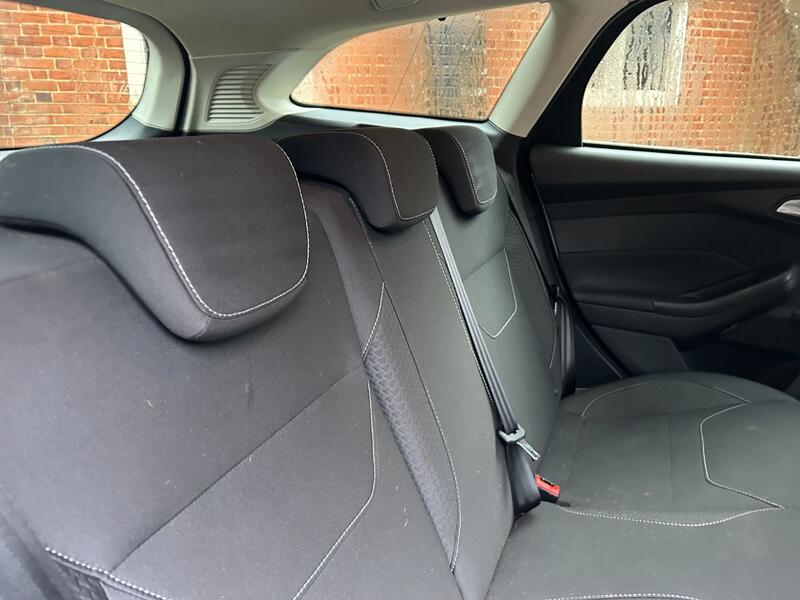 FORD FOCUS
