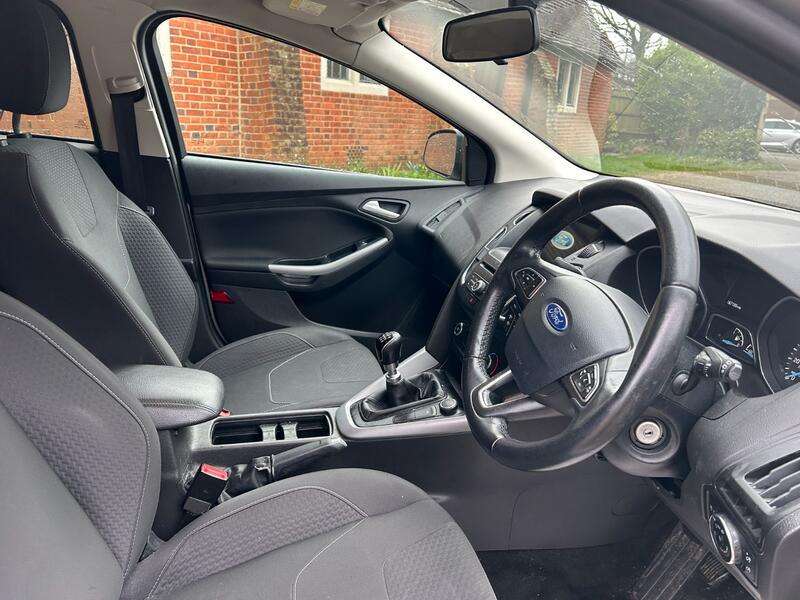 View FORD FOCUS 1.5 TDCi Zetec Edition