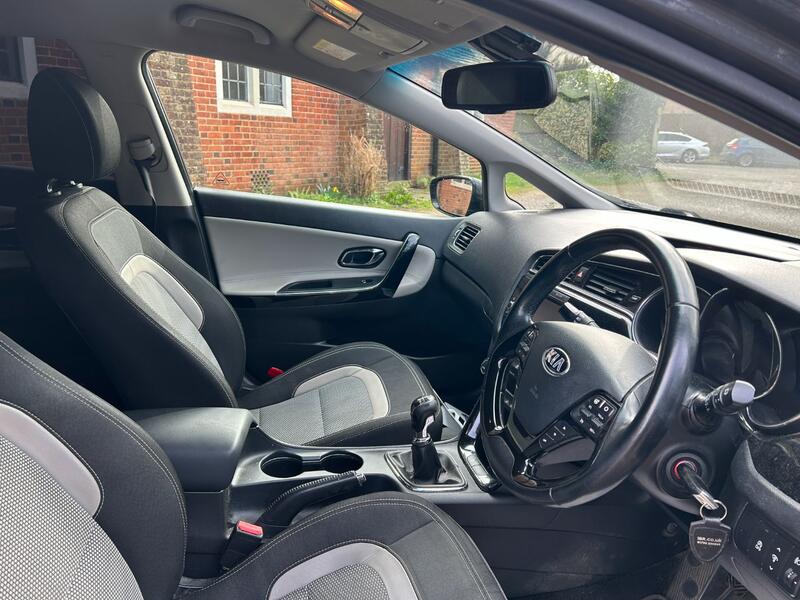 View KIA CEED 1.6 CRDi 3