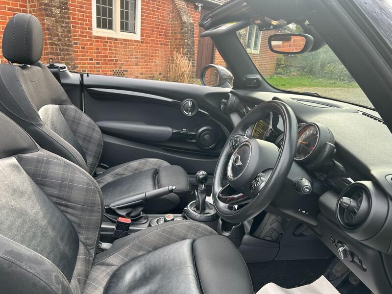 View MINI CONVERTIBLE 1.5 Cooper Convertible