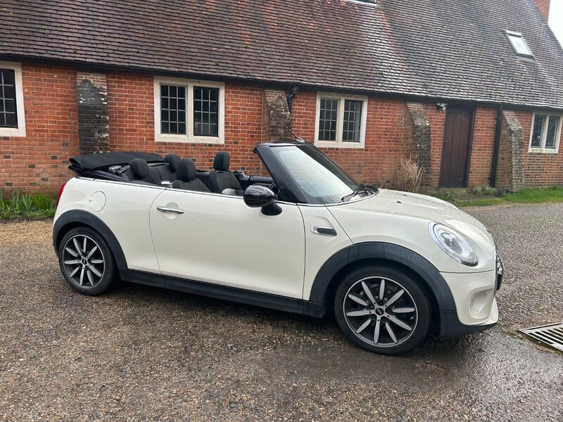 View MINI CONVERTIBLE 1.5 Cooper Convertible