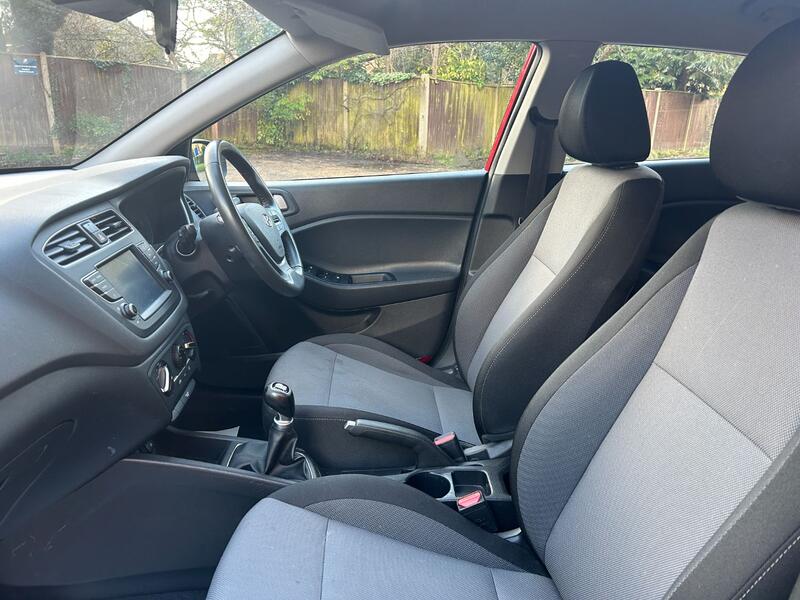 View HYUNDAI I20 1.2 SE Launch Edition