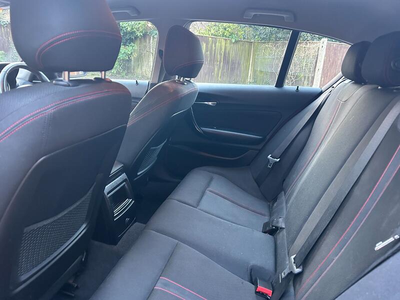 BMW 1 SERIES
