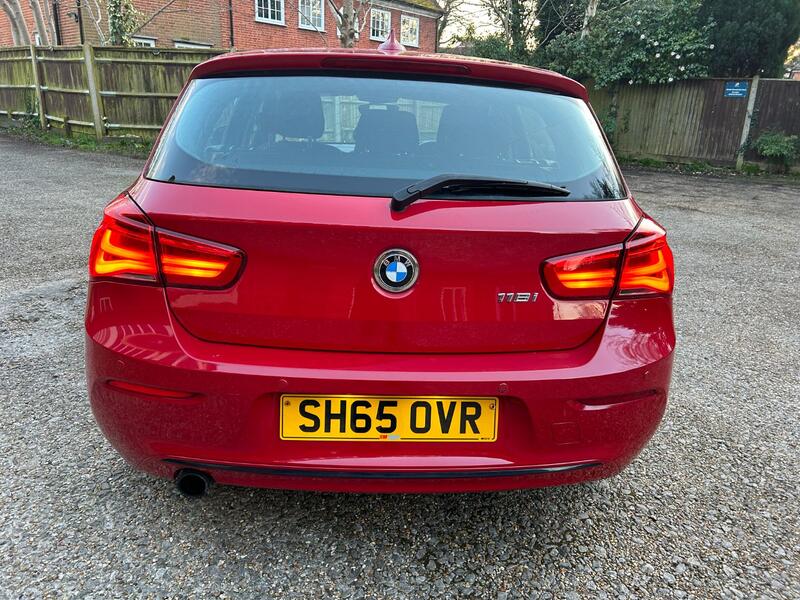 BMW 1 SERIES