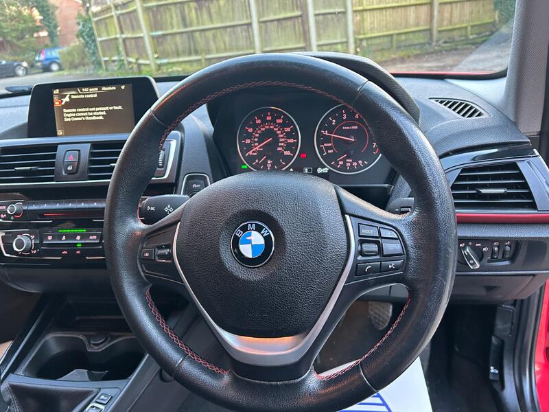 BMW 1 SERIES