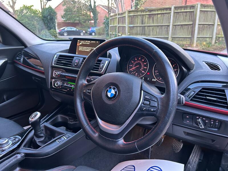 BMW 1 SERIES