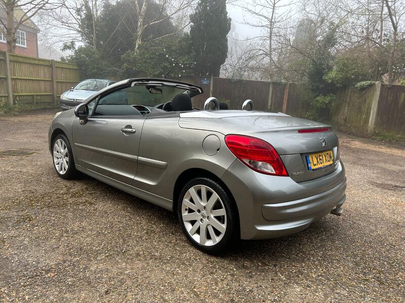 PEUGEOT 207 CC